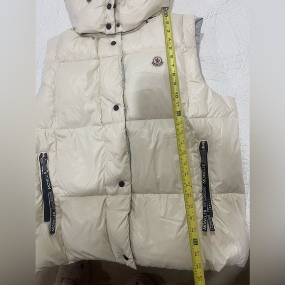 MONCLER
Off-White Luzule Down Vest - Picture 12 of 14
